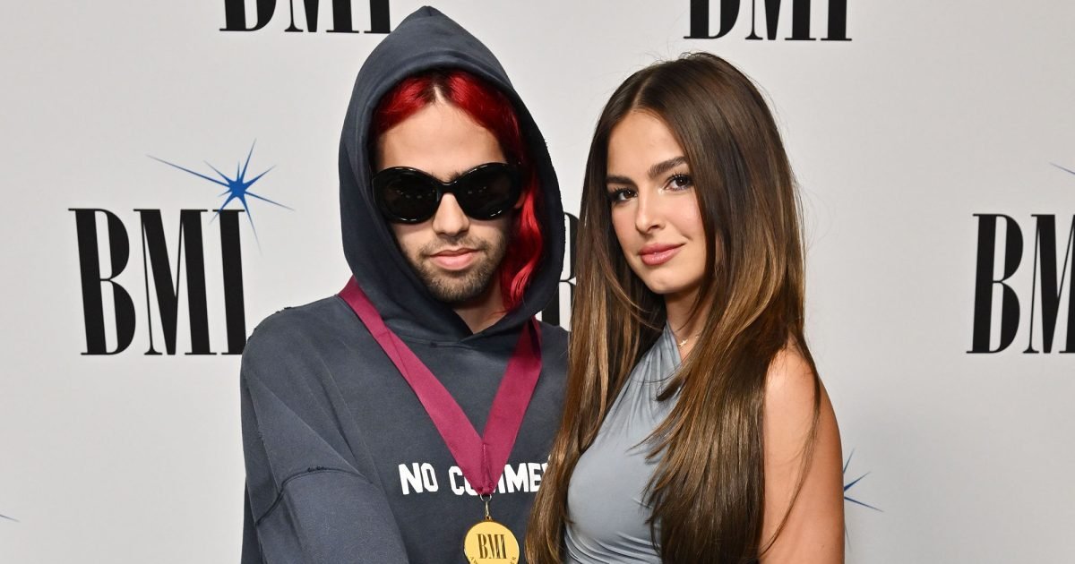 Cronología de la relación de Addison Rae Omer Fedi