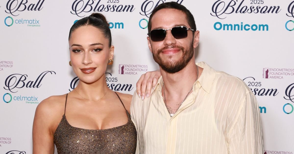 Pete-Davidson-y-Elsie-Hewitt-presentan-GettyImages-2215307241