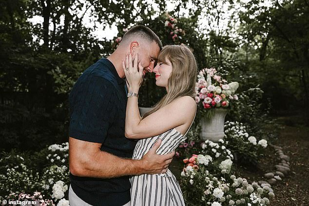 101566697-15107117-Taylor_Swift_and_Travis_Kelce_have_announced_their_engagement_af-a-11_17581122291.jpeg
