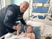 El policía decorado honrado por Biden es arrestado por atacar a su esposa en la pelea de la noche.