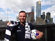 El ex ganador de Man United Star y World Cup Signs para la victoria de Melbourne en la A-League después de caer en desgracia la temporada pasada
