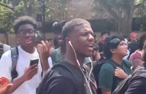 El estudiante de Texas expulsó por renovar burlonamente el asesinato de Charlie Kirk establece GoFundMe