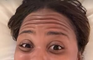 Estrella de tenis en el centro de la hilera de racismo abierto de EE. UU. Furia de la fila después de burlarse de la comida china