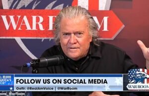Steve Bannon ‘Absolutamente no comprando’ teoría de un hombre armado en Charlie Kirk Killing mientras juega ‘conspiración más amplia’