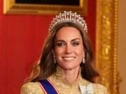La tiara que es tan pesada que le dio a Diana dolores de cabeza: Kate usa un diamante impresionante y una herencia de perlas que alguna vez fue favorecida por su difunta madre.