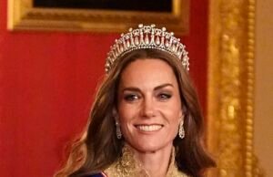 La tiara que es tan pesada que le dio a Diana dolores de cabeza: Kate usa un diamante impresionante y una herencia de perlas que alguna vez fue favorecida por su difunta madre.