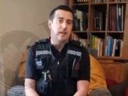 Ahora, la “policía” de la policía británica compromete a la abuela del cáncer a disculparse por “perturbar” la publicación de Facebook o enfrentar una investigación