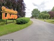 El hombre de los años treinta es transportado con urgencia al hospital después de ser apuñalado en el parque temático británico: cuatro órdenes