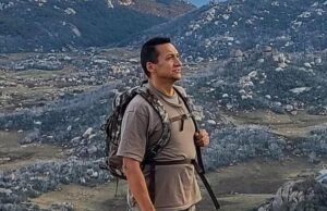 Actualización importante en la búsqueda de Dezi Freeman mientras la policía toma “múltiples” armas de su esposa