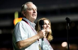 El presidente de la universidad más grande de Estados Unidos se ha visto obligado a retirarse del “adoctrinamiento transgénero”