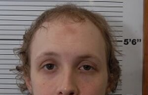 La Convirtida musulmana británica que trazó a matar por ISIS es enviado de regreso a prisión después de tratar de abandonar el Reino Unido para África