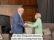 Momento reconfortante Sir Alex Ferguson, 83