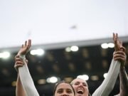 Sam Kerr “ No puedo dejar de sonreír ‘después de haber recibido una mano hecha a mano para finalmente alcanzar 100 goles