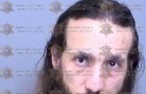 En la foto: Shooter que se metió en el estadio conmemorativo Charlie Kirk disfrazado de policía … ya que es liberado en Bond