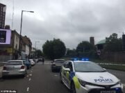 El hombre es dejado luchar por su vida y otros tres se lesionan después de disparar un club nocturno popular