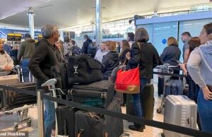 Los pasajeros se enfrentaron el segundo día de viaje en el infierno en el aeropuerto de Heathrow después del ataque cibernético objetivo de los sistemas de grabación y embarque