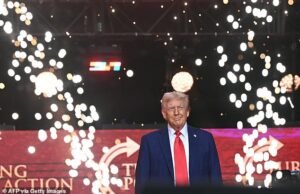 Trump dice que “ encontramos la respuesta al autismo ” en una extraña diatriba al funeral de Charlie Kirk: “ El anuncio médico más grande en la historia estadounidense ” ‘