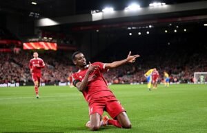 Liverpool 2-1 Southampton: Alexander Isak anotó su primer gol de los Rojos antes de que Hugo Ekitike fuera enviado para celebrar al difunto ganador, mientras que Arne Slot cayó con una victoria estrecha