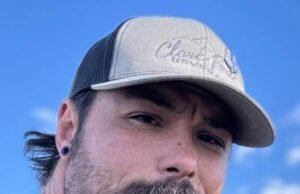 Pad Dad Killer Travis Decker conoció a un final macabro, revela a los policías, tres meses después del asesinato de chicas jóvenes