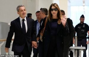 El ex presidente de French Nicolas Sarkozy es declarado culpable de conspiración criminal, mientras que la esposa sorprendió a Carla Bruni en la corte, y ahora está arriesgando siete años de prisión