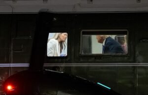 Trump saluda a la esposa de Melania que sacude severamente la cabeza en una conversación incómoda sobre Marine One