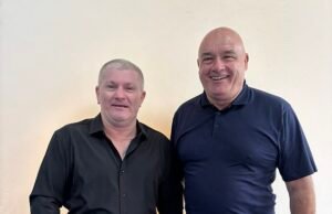 El gerente desde hace mucho tiempo de Ricky Hatton dice: “Creo firmemente que no tenía la intención de hacerlo”, ya que revela el horrible momento de que encontró al ex boxeador que murió en su casa de 46 años.