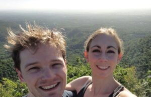 Los médicos británicos que trabajan en el extranjero no pueden regresar para unirse al NHS debido a la regla del papeleo “extraño”, incluso si nuestro servicio de salud está desesperadamente por debajo de los especialistas.