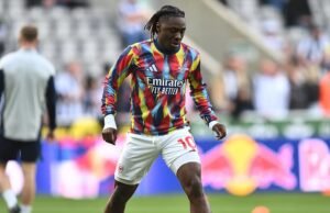 Newcastle vs Arsenal – Premier League: Score Live, noticias de equipo y actualizaciones, mientras que William Saliba está en su banco con el equipo de Mikel Arteta que busca llenar el vacío en Liverpool