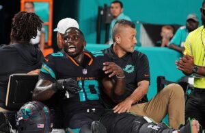 La temporada de la NFL de Tyreek Hill ha terminado con la estrella de los Dolphins preparados para una cirugía hoy después de una nueva actualización de lesiones
