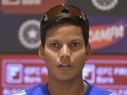Deepti Sharma, no comprometido en la mano durante la reunión de la Copa Mundial contra Pakistán en octubre
