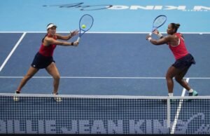 Nosotros en las semifinales de la Copa Billie Jean King después de haber vencido a Kazajstán