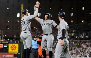 Giancarlo Stanton Maisons Thall of Fame con 450th Homer