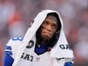 La estrella de los Cowboys WR Ceeedee expresó la pérdida de derrota contra los primeros Bears con una lesión en el tobillo