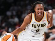 Kelsey Mitchell continúa suministrando la carrera por clasificatorios de fiebre