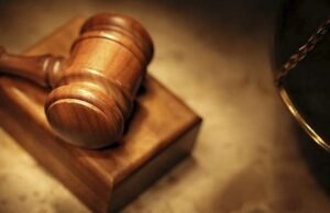 Mujer de South Bay sentenciada en un caso de fraude de fondos de rescate de pandemia