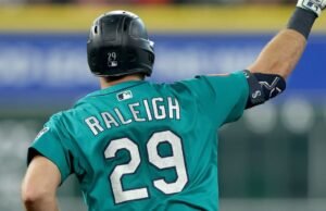 60 circuitos! Subrayar de Cal Raleigh Historical 2025