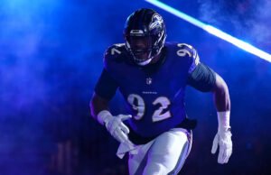 Ravens Pro Bowl DT Nnamdi Madobuike para la temporada con una lesión en el cuello, Roquan Smith, Marlon Humphrey varias semanas