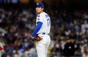 El gerente de los Dodgers, Dave Roberts, cierra ampliamente la idea de que Shohei Ohtani podría tocar el exterior en esta temporada posterior