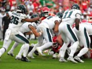 La NFL dice que las Águilas deberían haber sido reportadas para la conversión de “Tash-Push” del cuarto trimestre en victoria sobre Chiefs: Informe