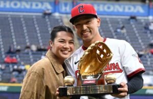 Steven Kwan de los Guardianes aborda la disparidad de los principales salarios con la esposa de la enfermera