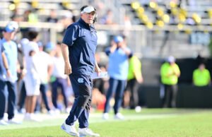 Carolina del Norte de Bill Belichick está luchando contra un equipo de la Conferencia de Power de 34-9 en la derrota de UCF