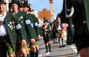 Los crímenes del Oktoberfest se extienden desde la salvación nazi hasta el acoso en los primeros días