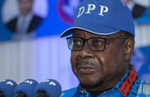 El ex presidente de Malawi ganó las elecciones a cambio de 85 años