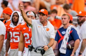 Los mayores trastornos del fútbol universitario esta temporada: donde Syracuse está molesto por Clemson.