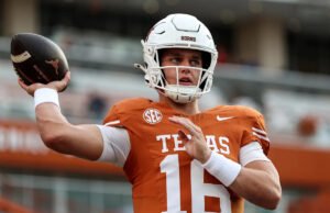 Arch Manning se encuentra en el defensor de Sam Houston después de la carrera de TD en el primer cuarto contra los Bearkats