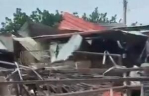 Un dron en la mezquita de Sudán mata a 78, Medic le dice a la BBC