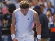 Shelton, Fritz lleva a los hombres estadounidenses a comenzar a abrir