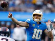 Justin Herbert lidera el registro de los cargadores fallecidos en el thriller 23-20 en Broncos para tomar la mano de AFC West