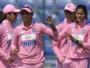 Las mujeres de la India fueron condenadas a una multa por una desaceleración en el tercer ODI contra Australia