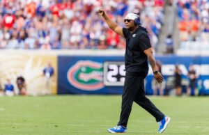 El entrenador asistente de Florida suspendió 3 juegos por pelear en peleas antes del juego antes de la pérdida de LSU